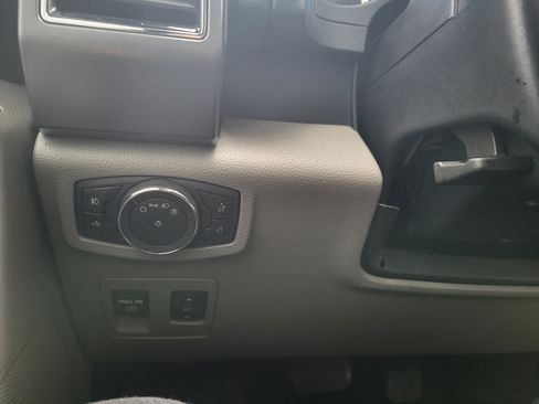 Used 2019 Ford F150 XLT w/ Equipment Group 302A Luxury AWD/4WD image 19