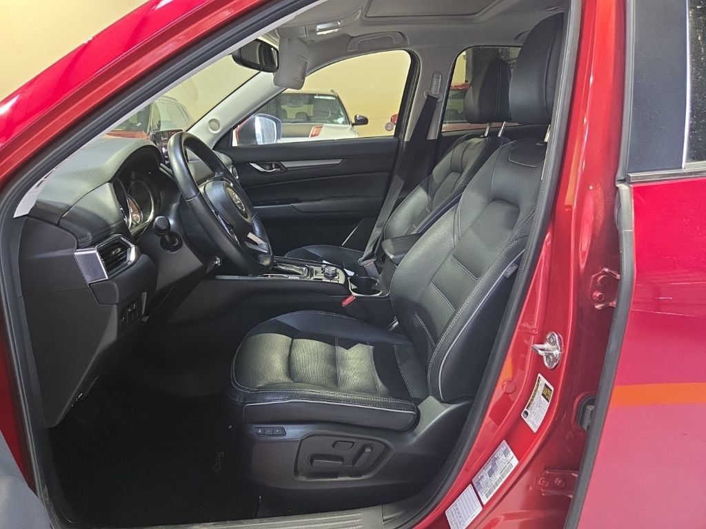 Used 2025 MAZDA CX-5 AWD 2.5 S w/ Preferred Package image 3
