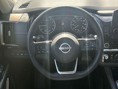 Used 2022 Nissan Pathfinder Platinum w/ Cargo Package image 24