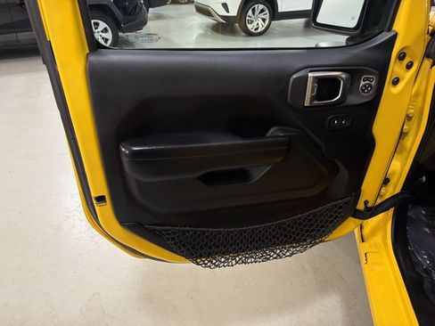Used 2018 Jeep Wrangler Unlimited Sport S AWD/4WD image 17
