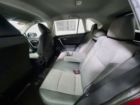 Used 2024 Toyota RAV4 XLE FWD image 28