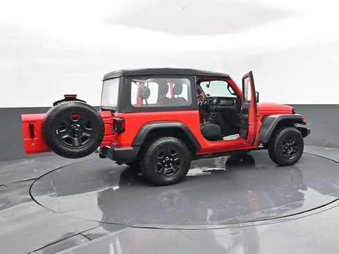 Used 2018 Jeep Wrangler Sport AWD/4WD image 25
