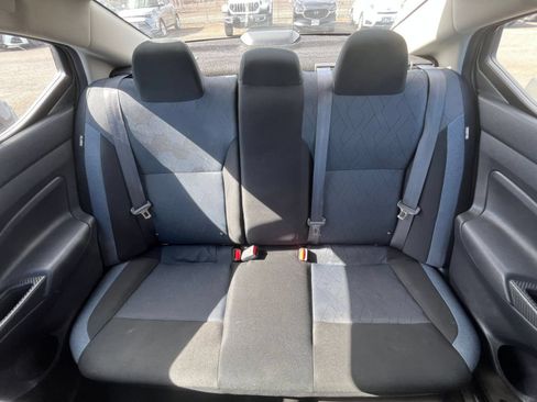 Used 2025 Nissan Versa SV FWD image 35