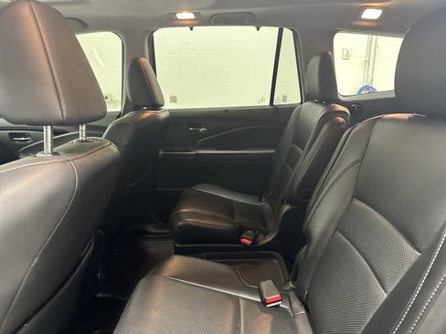 Used 2019 Honda Pilot Elite image 32