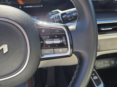 Certified 2024 Kia Sorento X-Line EX image 37