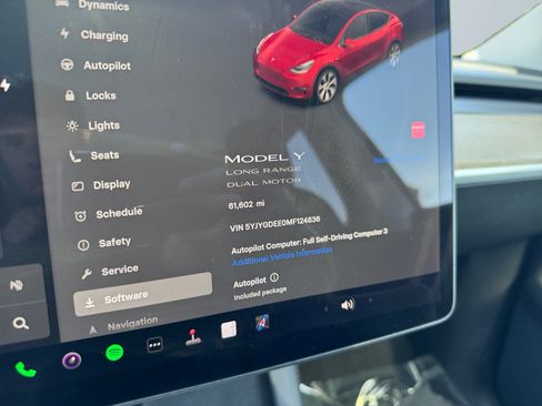 Used 2021 Tesla Model Y Long Range AWD/4WD image 12