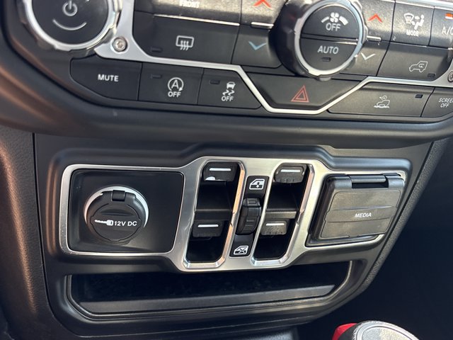 Used 2023 Jeep Gladiator Overland AWD/4WD image 33