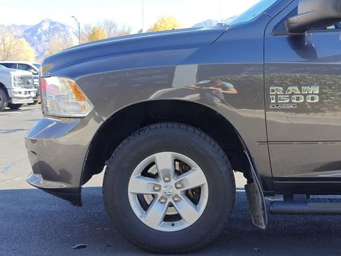 Used 2019 RAM 1500 Express AWD/4WD image 32