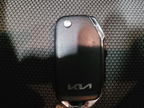 Used 2023 Kia Forte LXS image 32