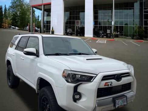 Used 2022 Toyota 4Runner TRD Off-Road Premium AWD/4WD image 14