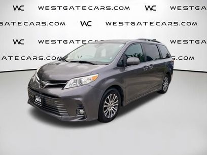 Used 2018 Toyota Sienna XLE