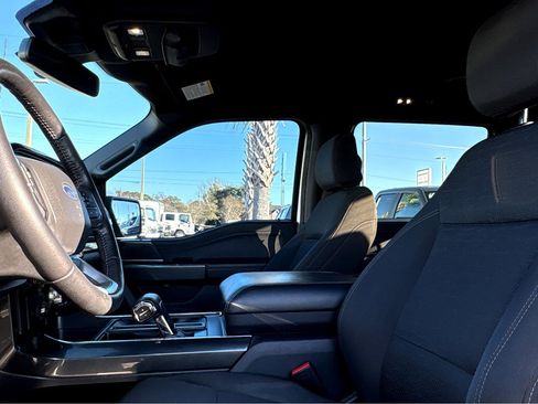 Used 2022 Ford F150 XLT w/ Equipment Group 302A High image 17