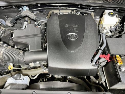 Certified 2023 Toyota Tacoma TRD Off-Road AWD/4WD image 26