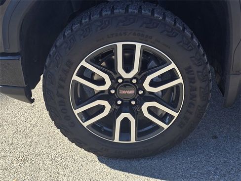 Used 2025 GMC Sierra 1500 AT4 w/ AT4 Premium Package image 10