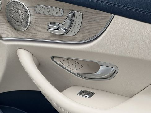 Used 2023 Mercedes-Benz E 450 4MATIC Cabriolet image 18