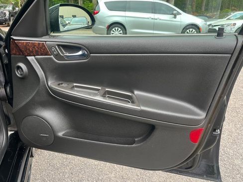 Used 2016 Chevrolet Impala LTZ FWD image 30
