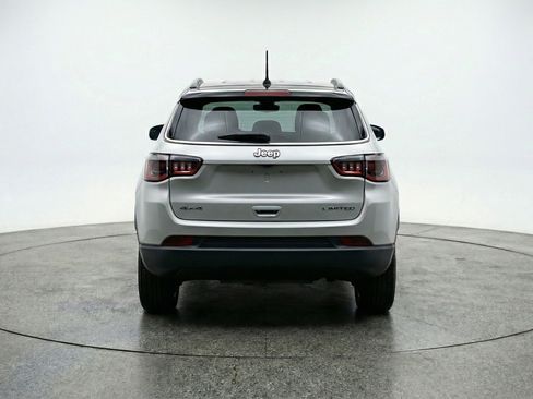 Used 2025 Jeep Compass Limited AWD/4WD image 7