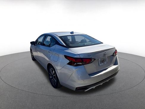 Used 2025 Nissan Versa SV image 6