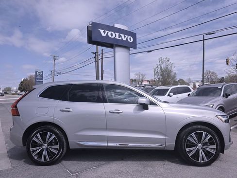 Used 2023 Volvo XC60 B5 Plus w/ Climate Package AWD/4WD image 5