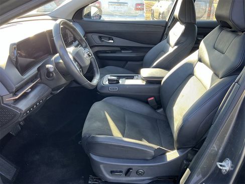 Certified 2023 Nissan Ariya AWD image 12