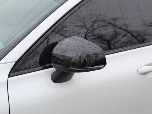 Certified 2022 Volvo S60 T8 R-Design image 12