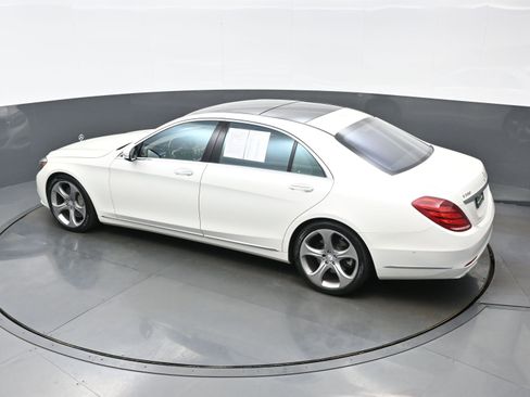 Used 2015 Mercedes-Benz S 550 Sedan image 39
