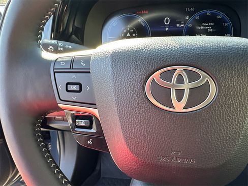 Used 2026 Toyota Crown XLE image 25