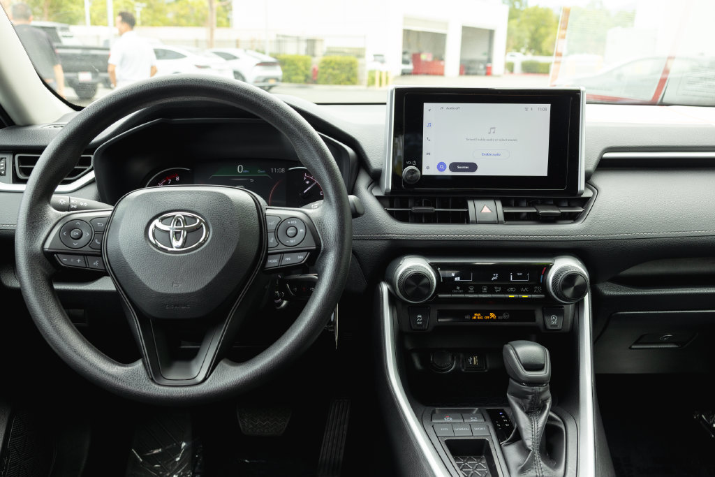 Certified 2025 Toyota RAV4 LE FWD image 25