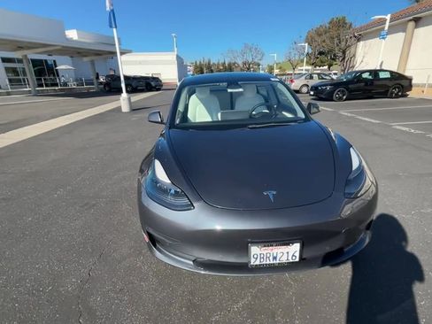 Used 2022 Tesla Model 3 Long Range image 3