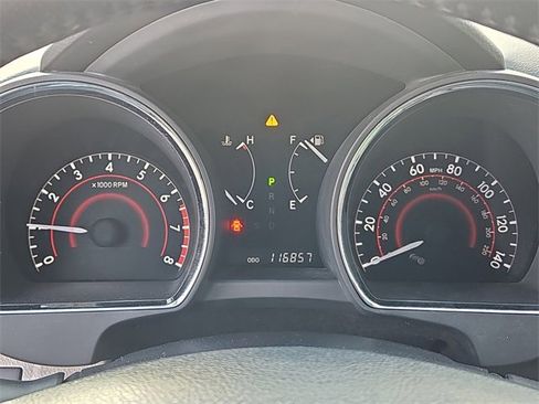 Used 2012 Toyota Highlander SE image 26