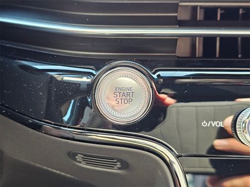 New 2025 Genesis G80 2.5T Sport Prestige image 17