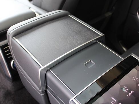 Used 2024 Land Rover Range Rover Autobiography image 45