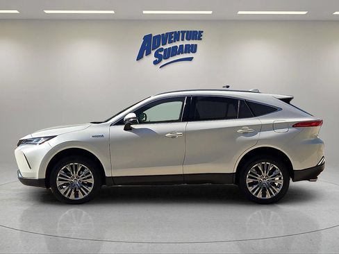 Used 2021 Toyota Venza XLE AWD/4WD image 4