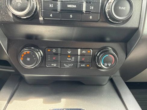 Used 2019 Ford F150 XLT w/ Equipment Group 302A Luxury AWD/4WD image 11