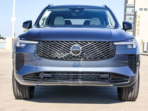 New 2026 Volvo XC90 B6 Ultra image 2
