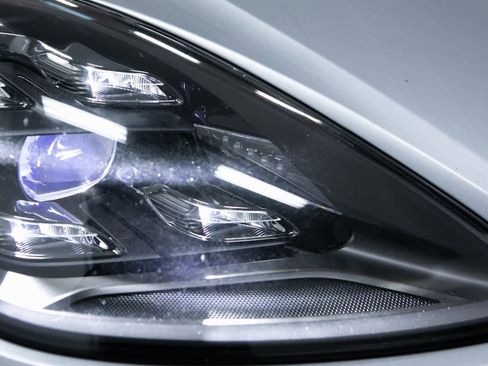 Certified 2022 Porsche Cayenne S image 32