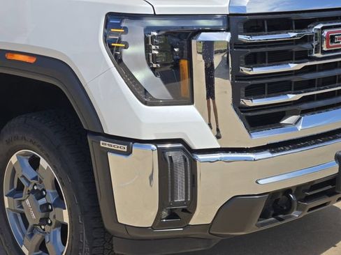 Used 2025 GMC Sierra 2500 SLT w/ SLT Convenience Package AWD/4WD image 29