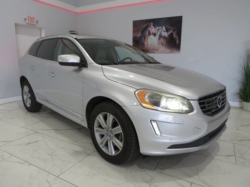 Used 2017 Volvo XC60 T5 Inscription w/ Advanced Package FWD image 1