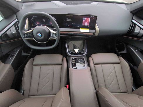 Used 2025 BMW X3 xDrive30i w/ Convenience Package AWD/4WD image 16