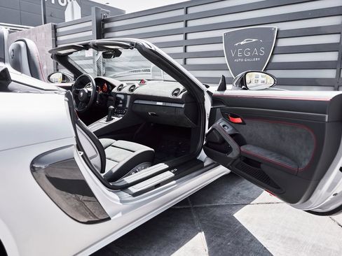 Used 2024 Porsche 718 Boxster Spyder RS w/ Weissach Package RWD image 33