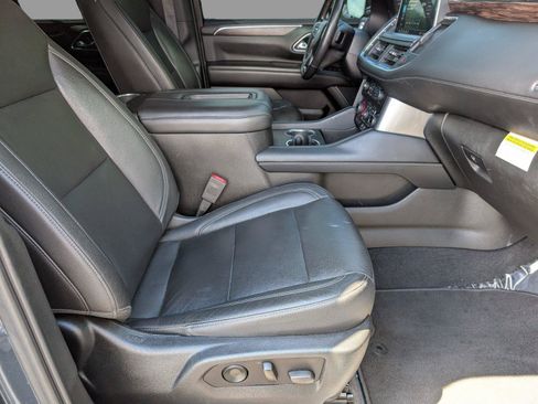 Used 2021 Chevrolet Tahoe Z71 w/ Z71 Signature Package AWD/4WD image 42