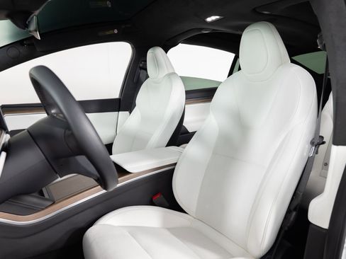 Used 2023 Tesla Model X AWD/4WD image 16