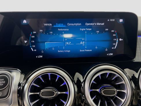 Used 2023 Mercedes-Benz GLB 250 w/ Premium Package image 15