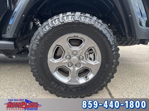 Used 2021 Jeep Gladiator Sport image 28