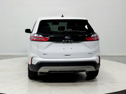 Used 2024 Ford Edge SEL image 7