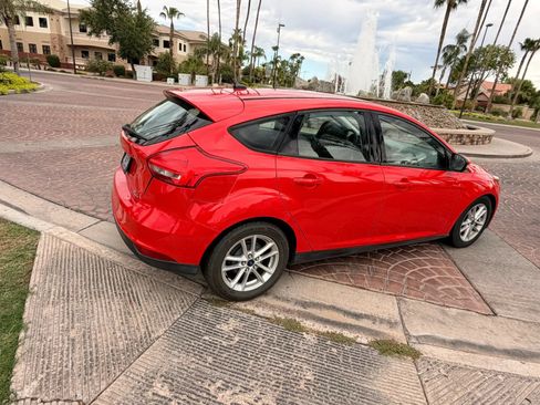 Used 2015 Ford Focus SE FWD image 21