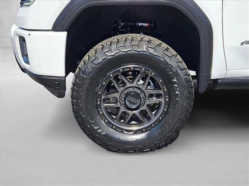 Used 2022 GMC Sierra 2500 AT4 AWD/4WD image 22