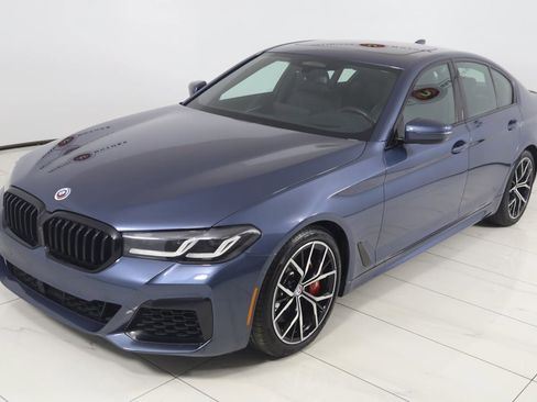 Used 2023 BMW M550i xDrive w/ Executive Package image 28