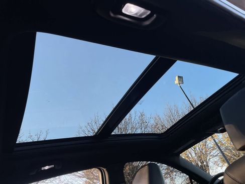 Certified 2022 Cadillac XT5 Sportv image 21