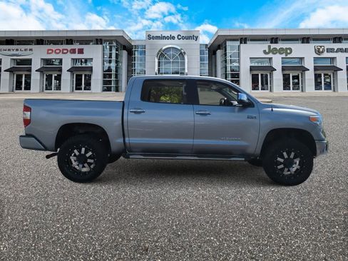 Used 2014 Toyota Tundra Limited w/ Limited Premium Package image 9
